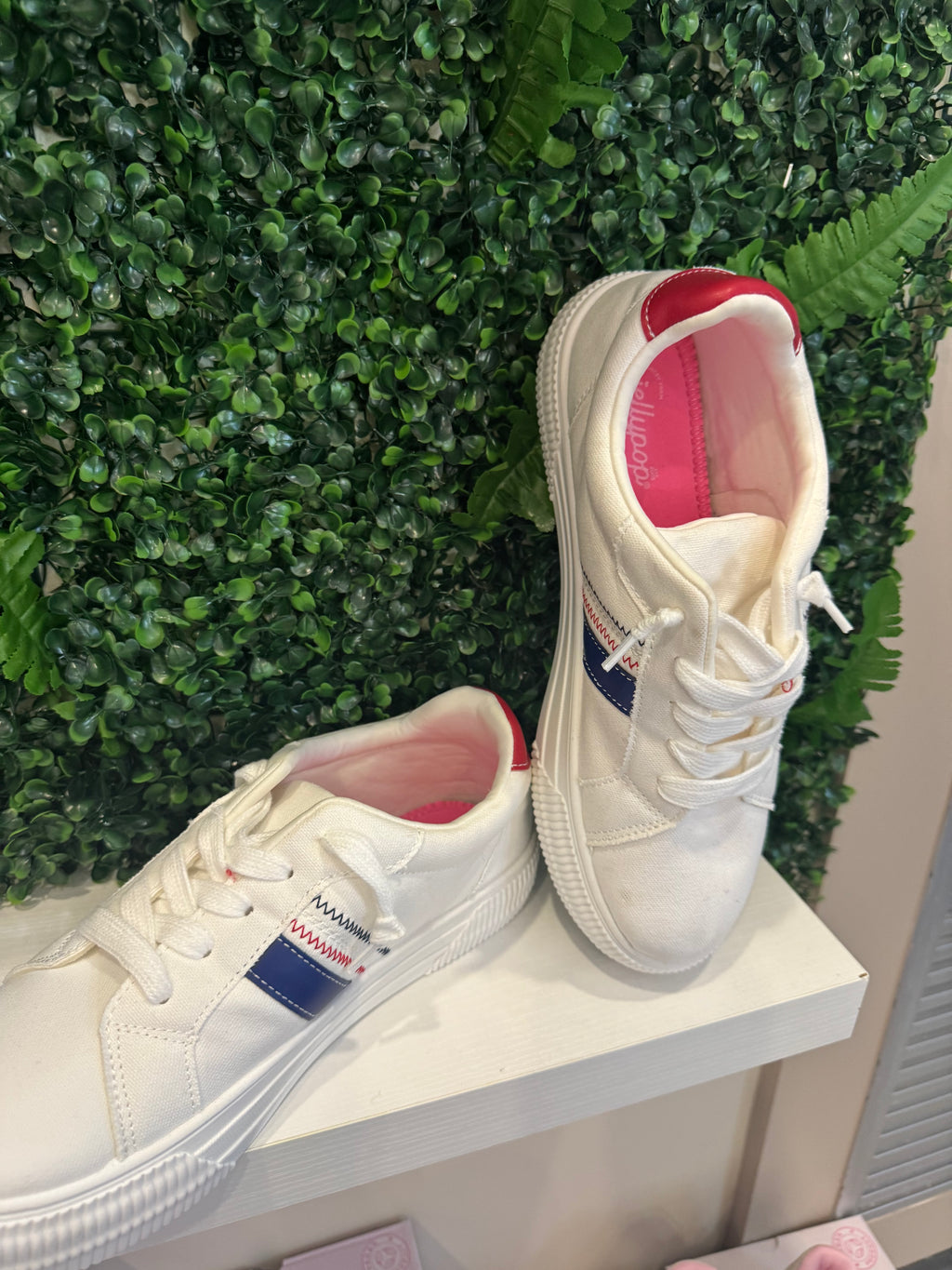 Asia Tennis Shoe