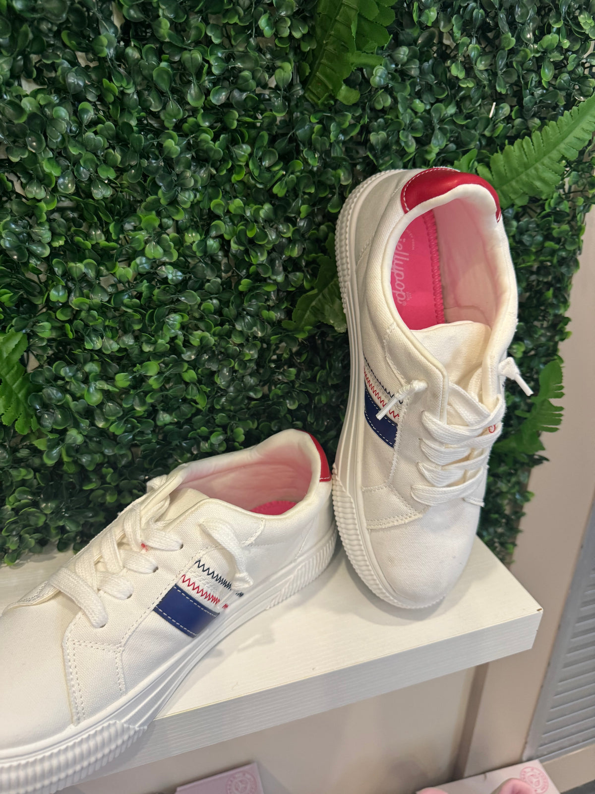 Asia Tennis Shoe